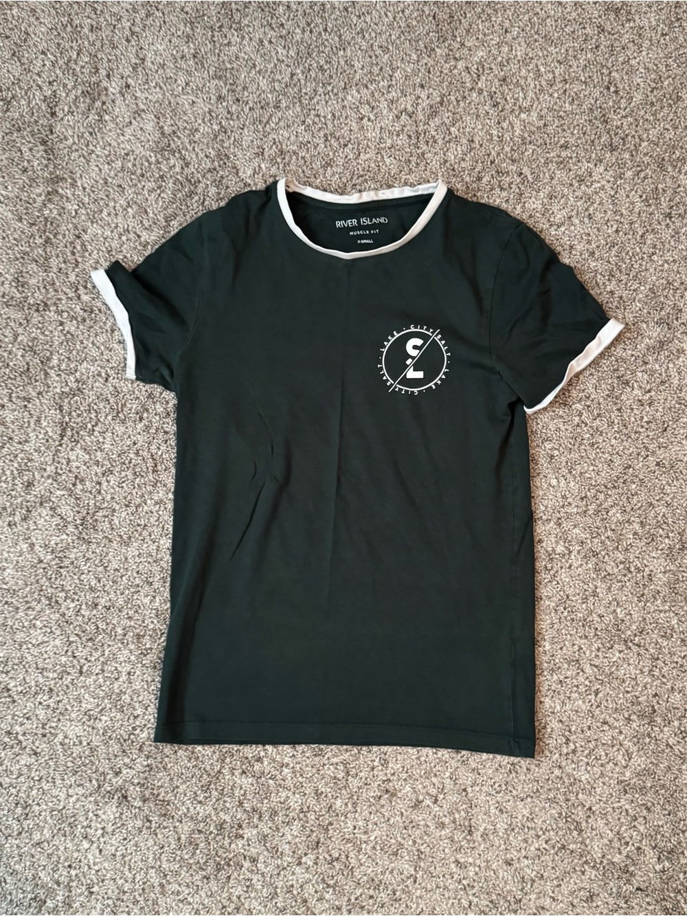 River Island Muscle Fit Ringer Tee Army Green Graphic XS
